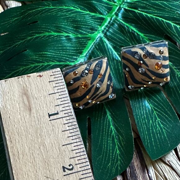 BOGO FREE TIGER STRIPE CRYSTAL SQUARE POST EARRINGS - Picture 4 of 5
